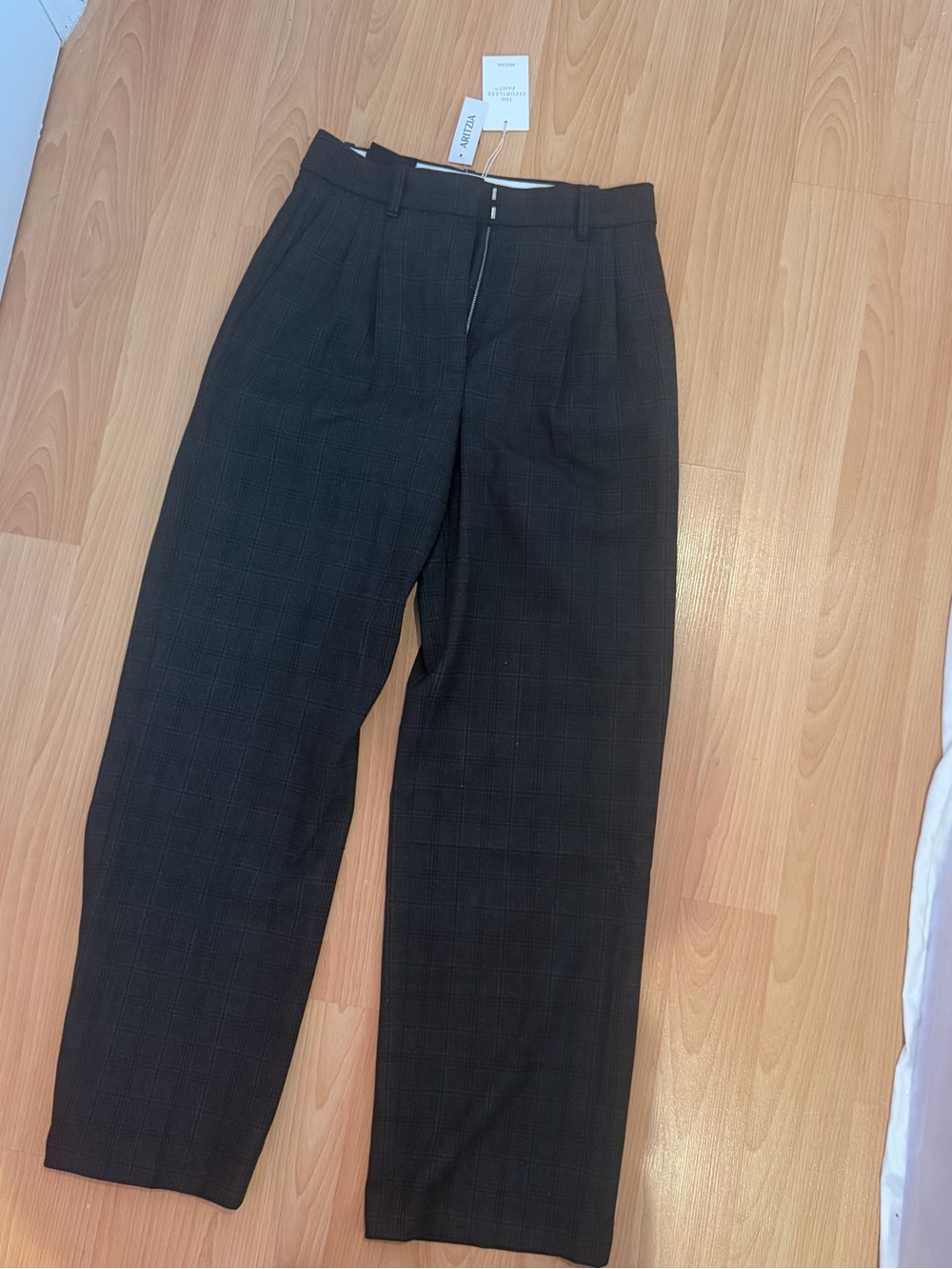 Aritzia Effortless Pant Trousers Dark Grey Plaid (NWT) high rise regular length - Picture 5 of 16